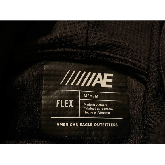 American Eagle Black Lightweight Pullover - Picture 4 of 4